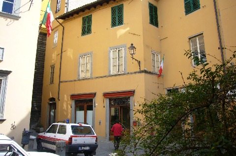 fotoAppartamento di 165mq. posto al primo piano di un palazzo in Barga,