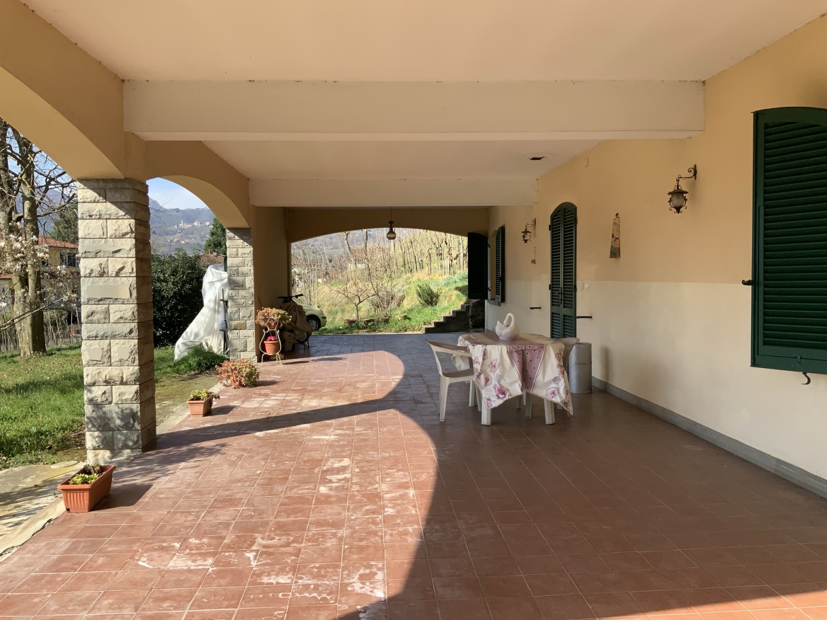 fotoPiacevole proprietà posta su due livelli, nel paese di Castelvecchio Pascoli