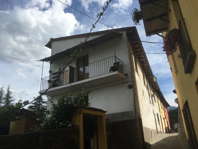 Villa Semi Indipendente BARGA vendita    HOUSES IN TUSCANY