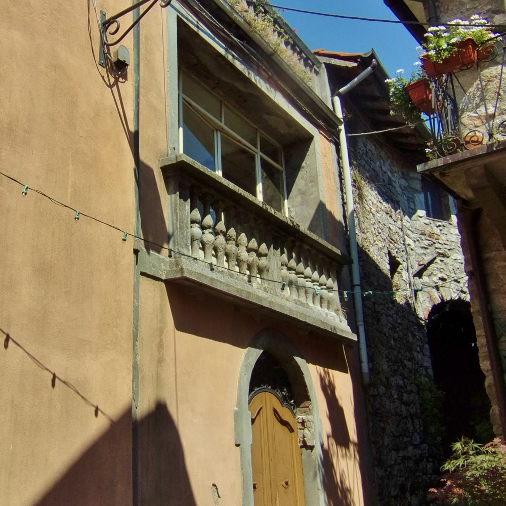 Villa Unifamiliare - Indipendente GALLICANO vendita    HOUSES IN TUSCANY