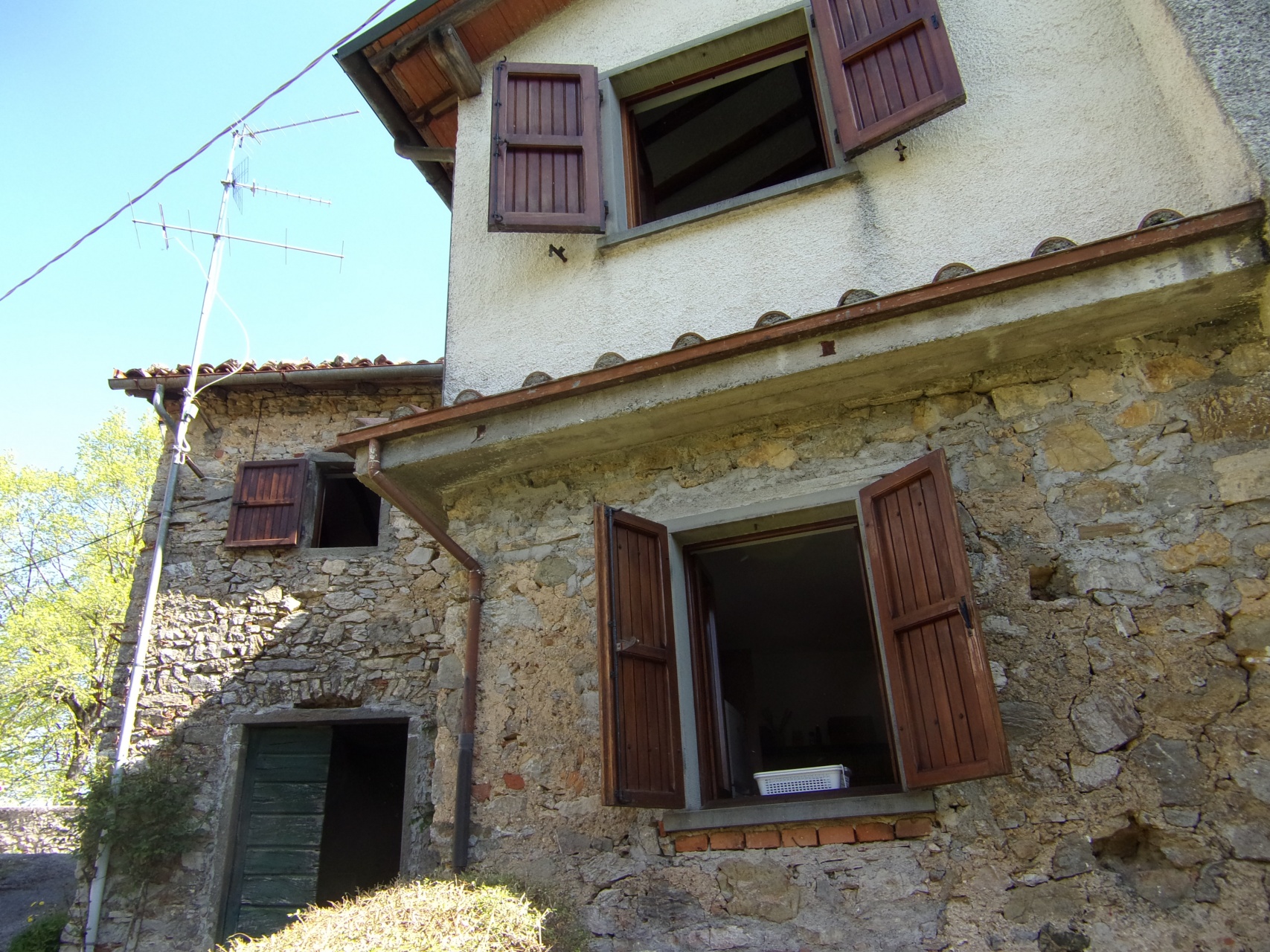  molazzana vendita  houses-in-tuscany