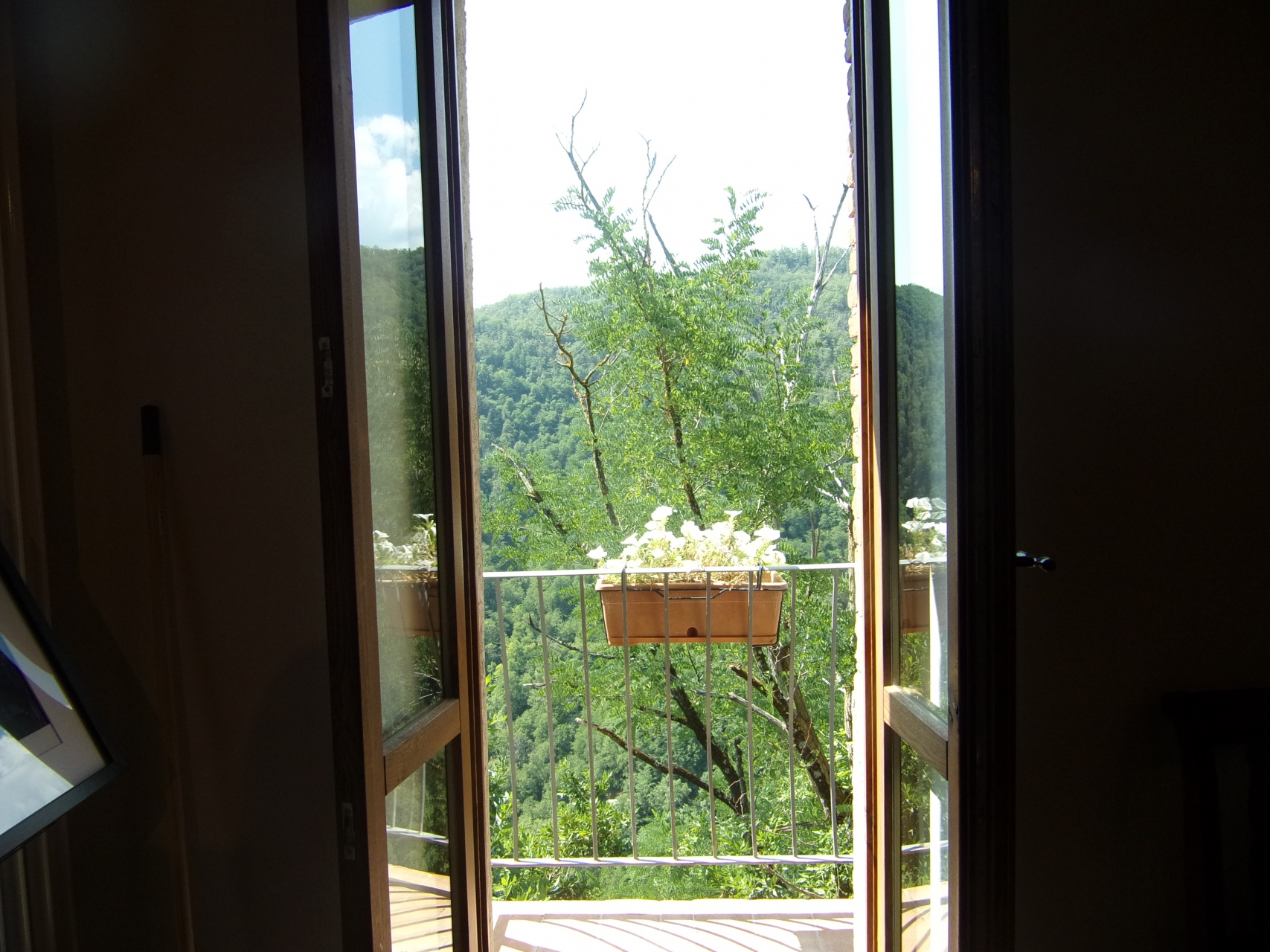 fotoCasa di paese ristrutturata nel pittoresco villaggio di Tereglio, Coreglia Anteminelli, in provincia di Lucca.