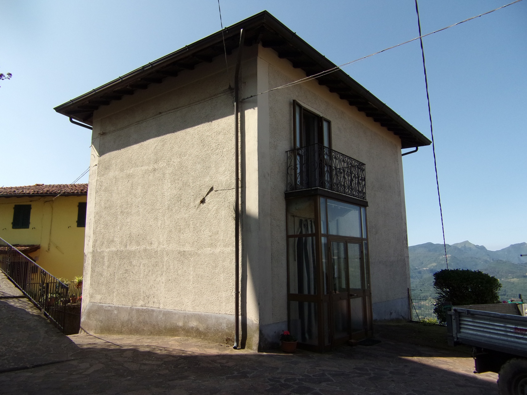Villa Unifamiliare - Indipendente FOSCIANDORA vendita    HOUSES IN TUSCANY