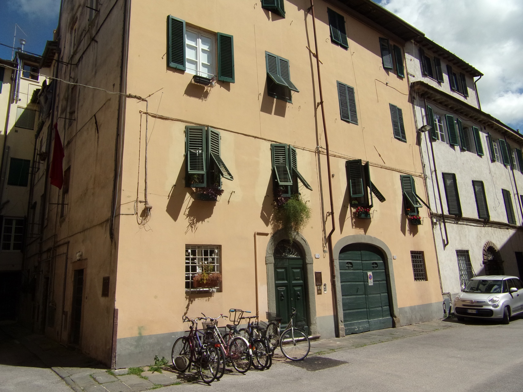 fotoAppartamento di mq 120  in centro storico a Lucca