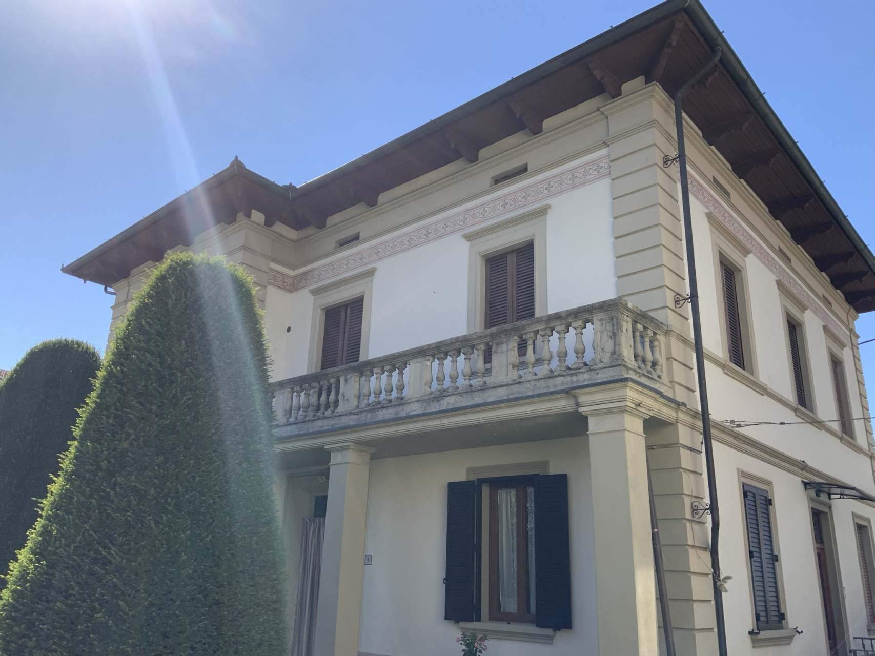 fotoAppartamento in villa Liberty con giardino & parking || Barga, Lucca.