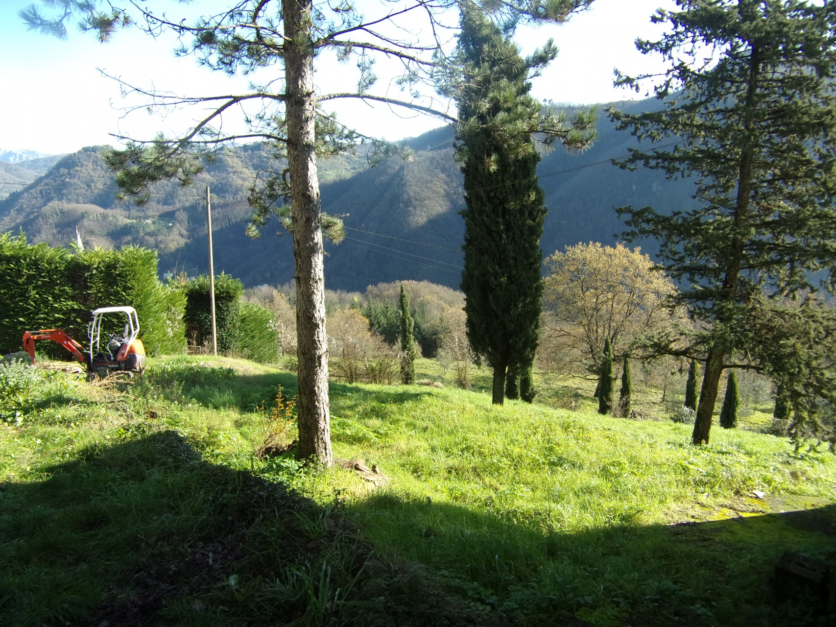 fotoCasa indipendente con terreno in borgo rurale, loc La Rocca-Borgo a Mozzano