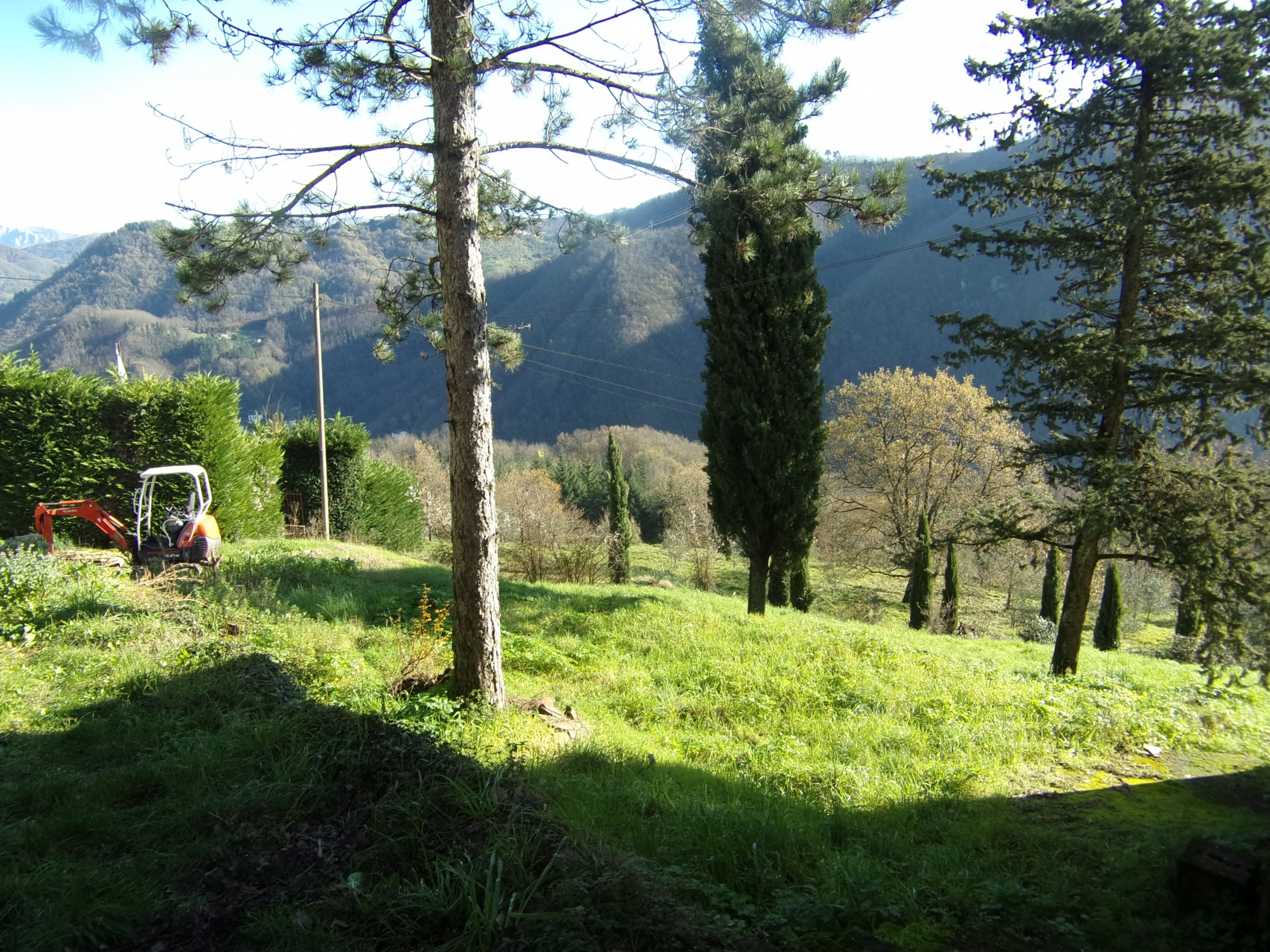 foto Casa indipendente con terreno in borgo rurale, loc La Rocca-Borgo a Mozzano