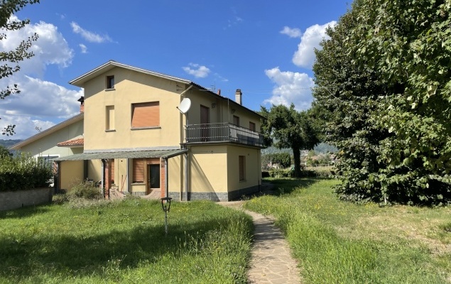 Bifamiliare con giardino - Barga, Lucca