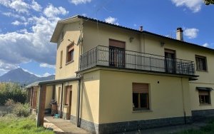 Semi Detached House a Barga