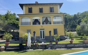 Detached Villa a Barga