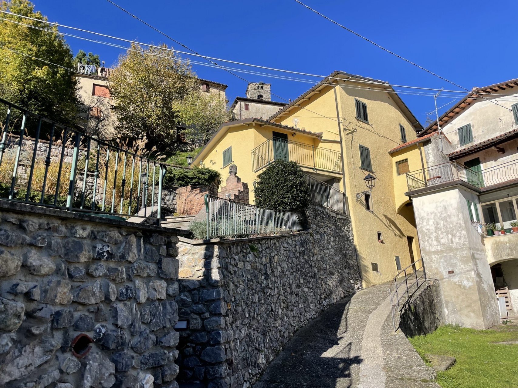 fotoCasa di paese ristrutturata con *terrazza panoramica* a Eglio, Garfagnana.