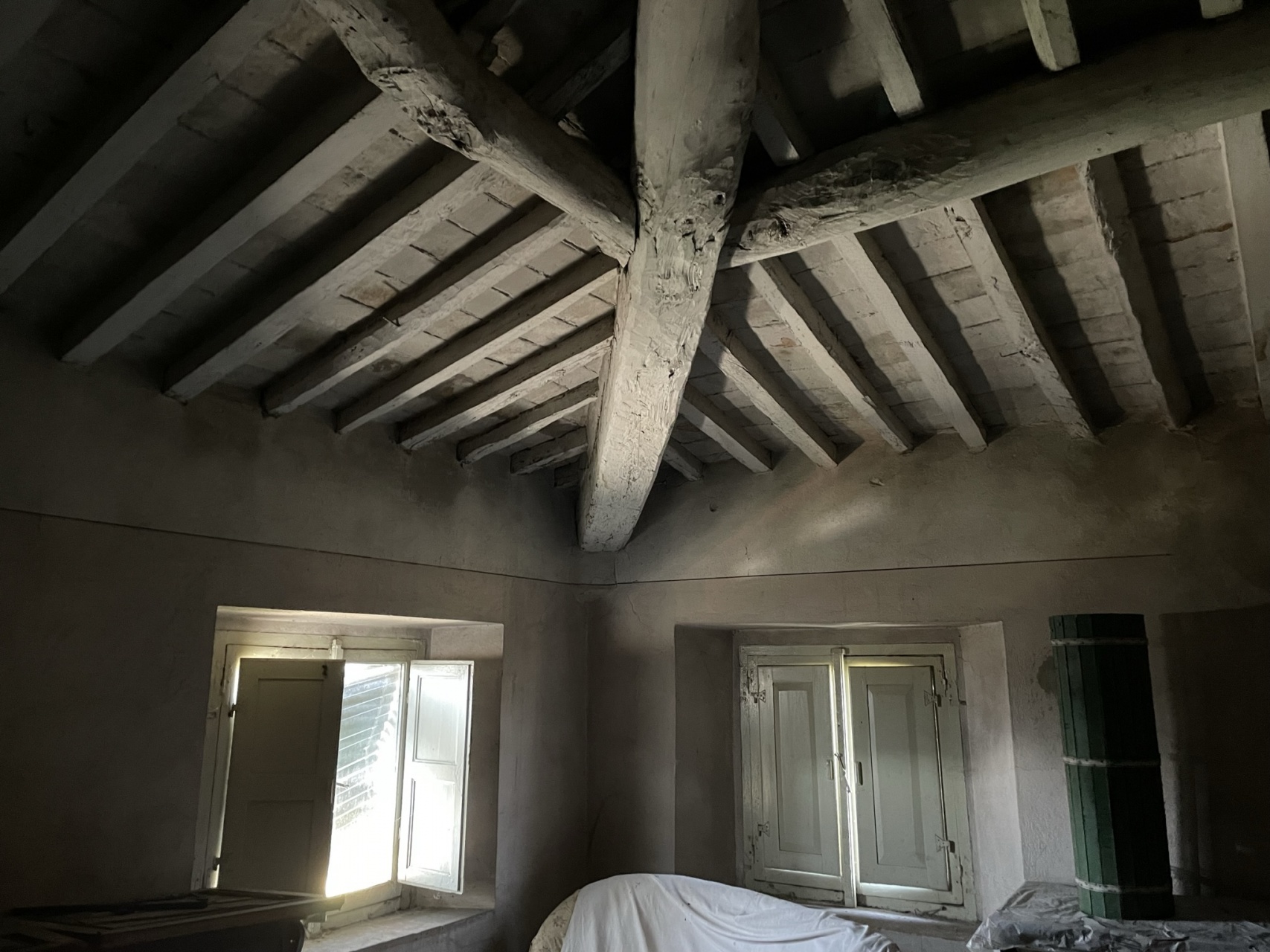 fotoCasa indipendente con terreno e garage a Piano di Coreglia, Lucca.