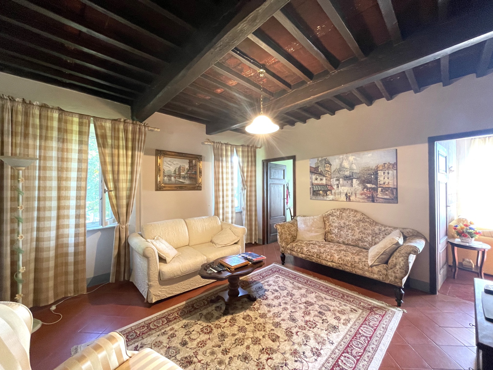 fotoCasa con belle viste e con giardino a Coreglia Antelminelli.