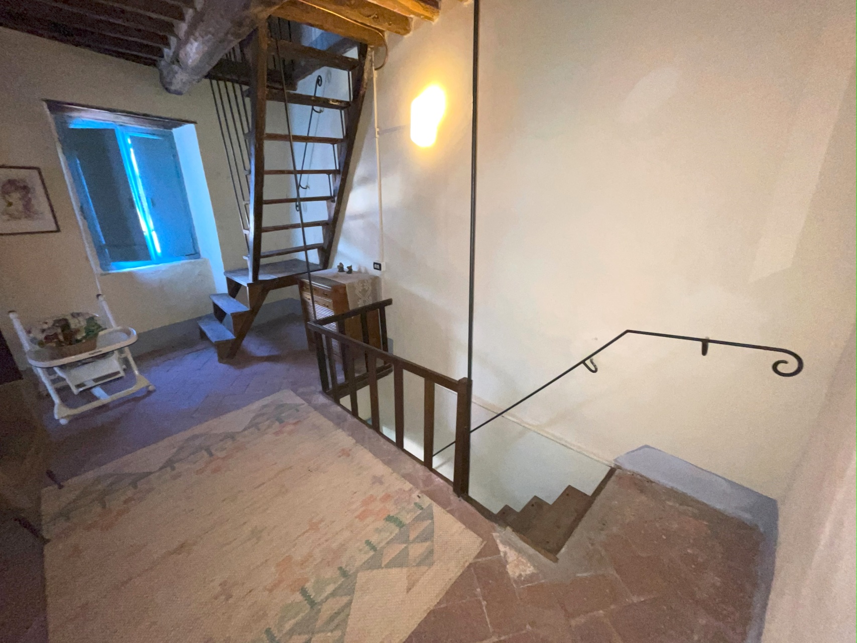 fotoAntica casa Padronale terratetto, con giardino ed annessi posta nel paese di San Romano, Borgo a Mozzano, Lucca